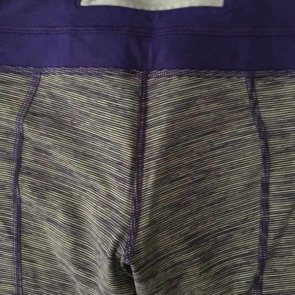 Lululemon Run Inspire Crop II Luxtreme - Picture 3 of 4